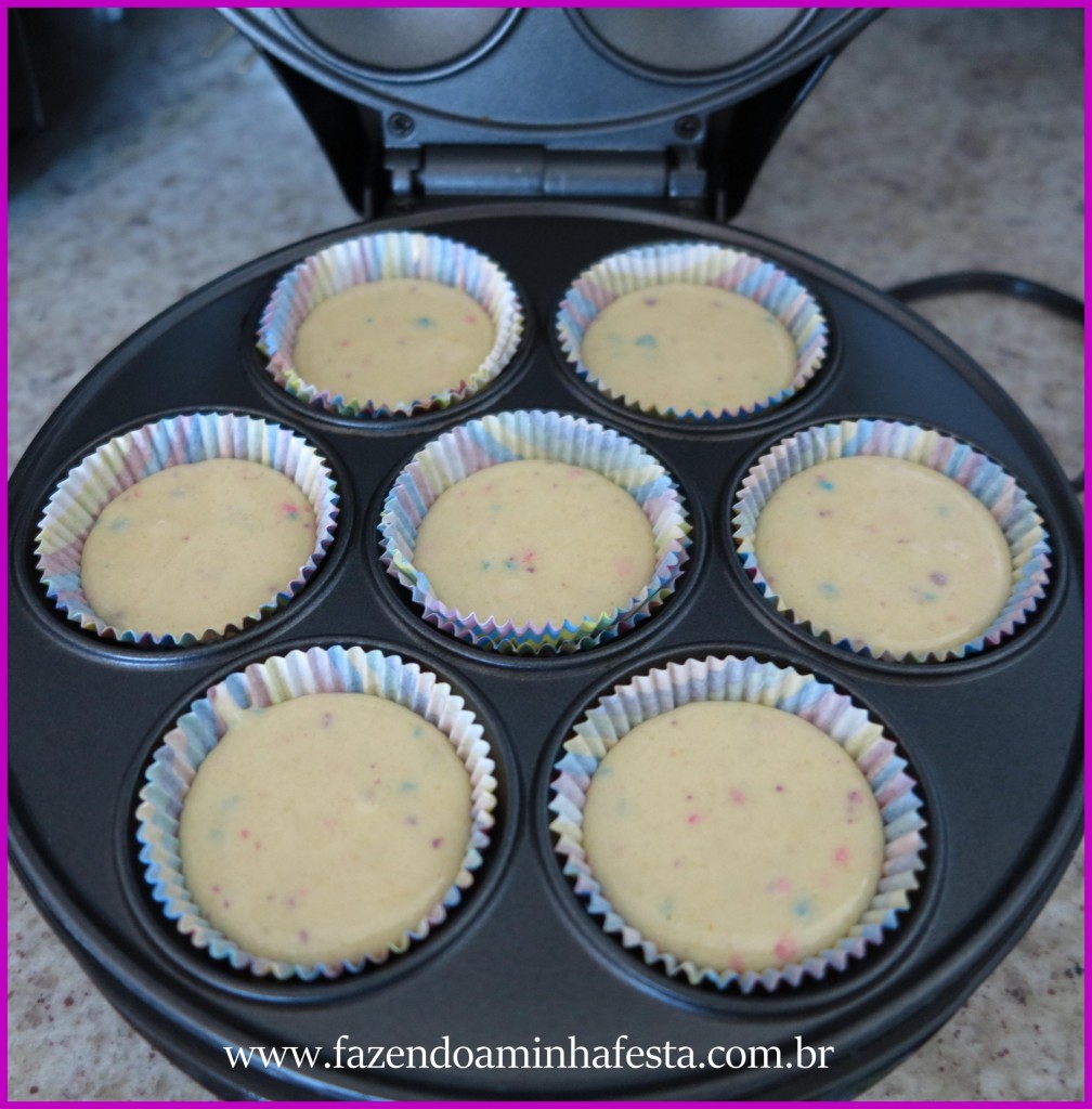 Depois é só deixar de 8 a 9 minutos na maquina fechada.