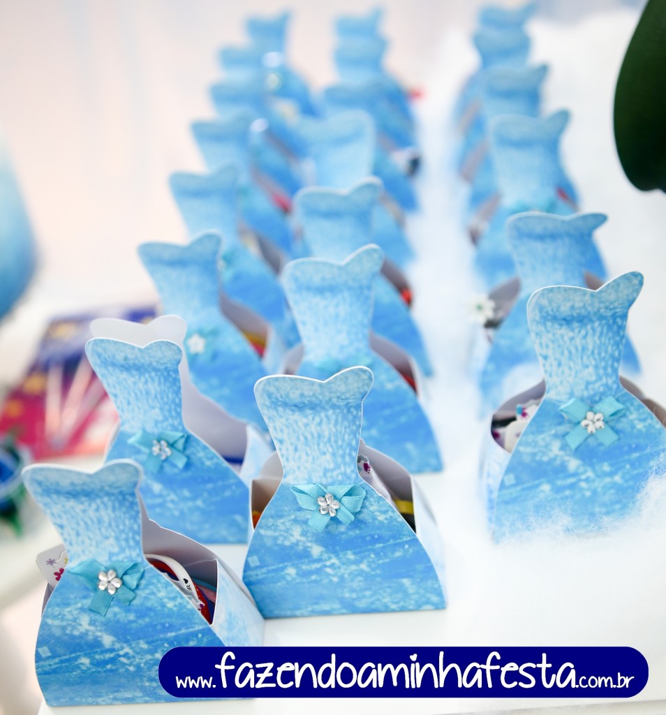 Caixinha Vestido Elsa, com nosso molde pronto - clique aqui!