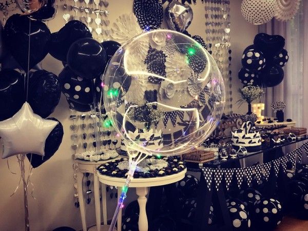 Decoração no tema Asas de Anjo Branco e Preto