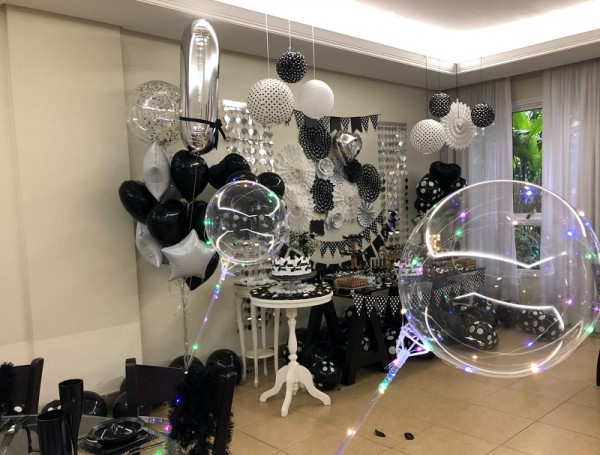 Decoração Asas de Anjo Branco e Preto