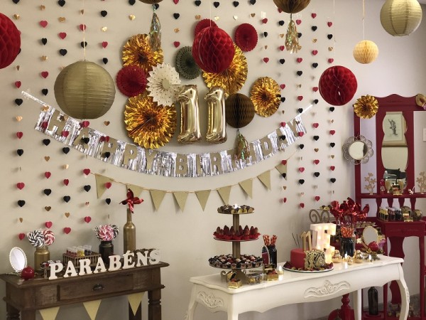 Festa em Dourado e Vermelho