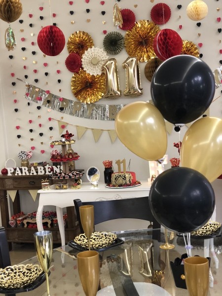 Vista da mesa decorada