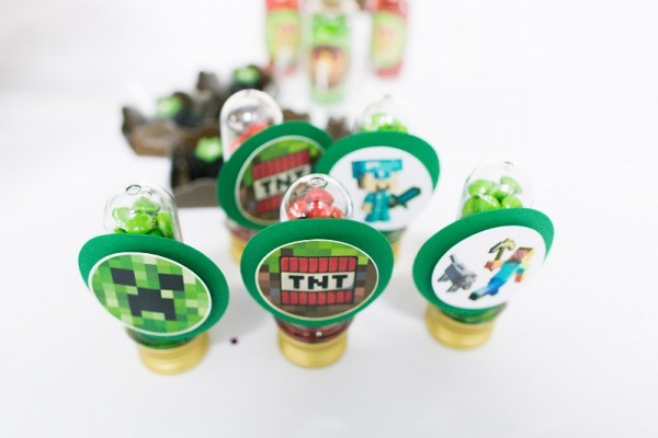 Guloseimas personalizadas no tema Minecraft e Games