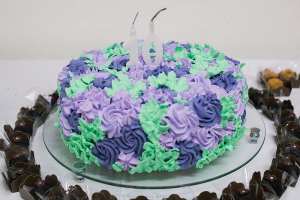 Bolo nas cores Minecraft e Games