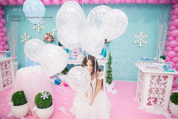 Festa Tema Menina Viajante no Inverno